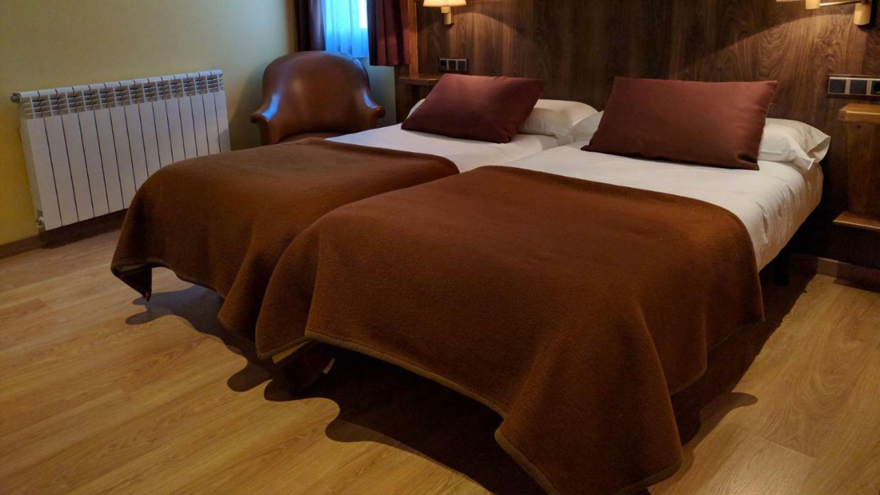 Hostal Talabart 莱斯 外观 照片