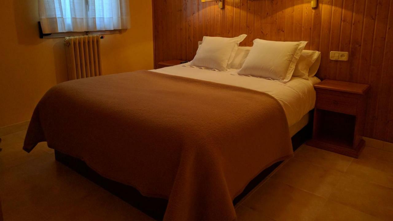 Hostal Talabart 莱斯 外观 照片