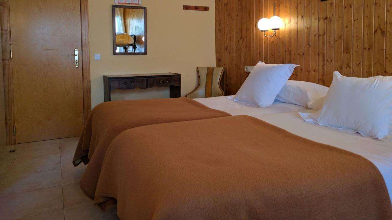 Hostal Talabart 莱斯 外观 照片