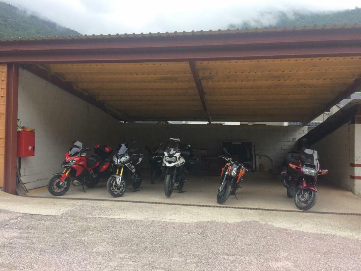 Hostal Talabart 莱斯 外观 照片